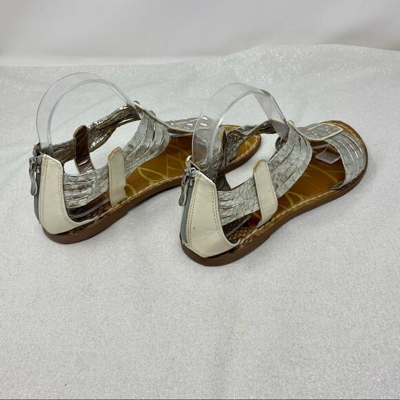 Sam and Libby Gladiators- Size 9 - Picture 7 of 11